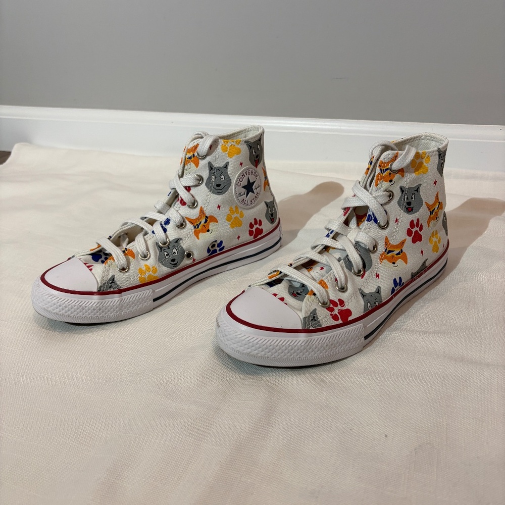 Converse Chuck Taylor All Star Hi Top Wolf Pack - Size Junior 4 (Women 5.5/6)